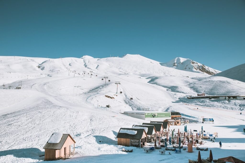 Winter mountain scenery illustrating the Soldeu ski holiday guide